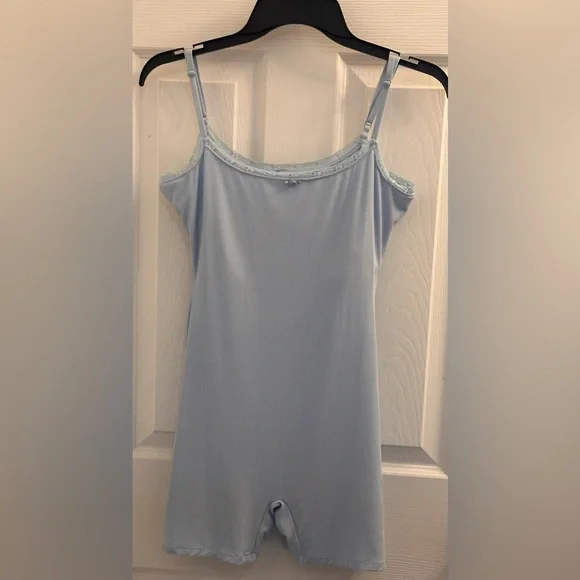 Skims Soft Lounge Lace Onesie in Celeste size Large - Picture 3 of 11